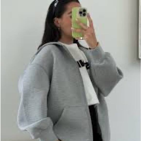 ZARA BLOGGER FAVORITE SOFT NEOPRENE EFFECT BOMBER - Picture 5 of 9